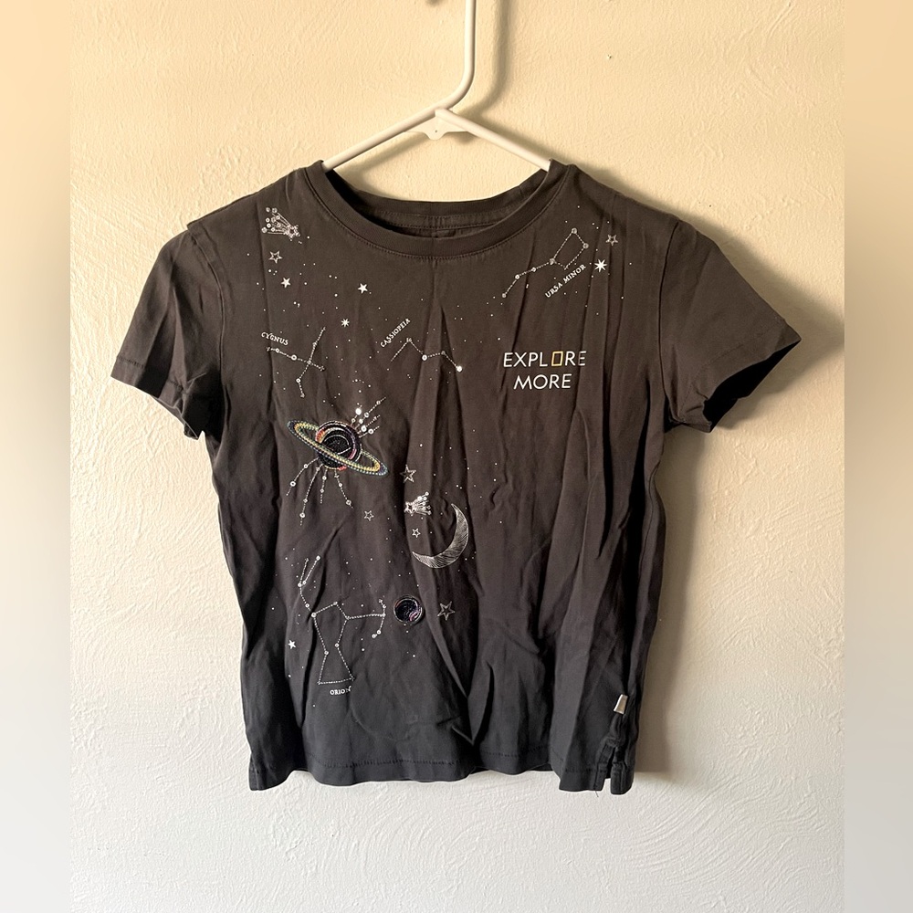 Gap Kids National Geographic Explore More Gray Kids’ Shirt